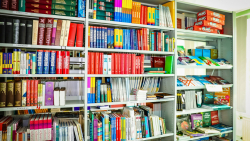 SIVA bibliotēkas grāmatplaukti