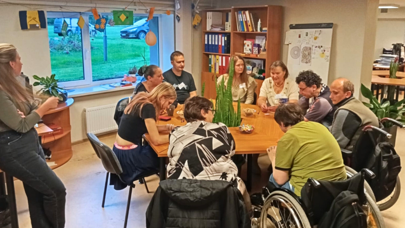 SIVA koledžas audzēkņi karjeras konsultantu nodarbībā